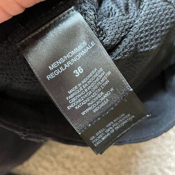 The North Face Paramount 3.0 black convertible pants shorts hiking - Picture 9 of 9